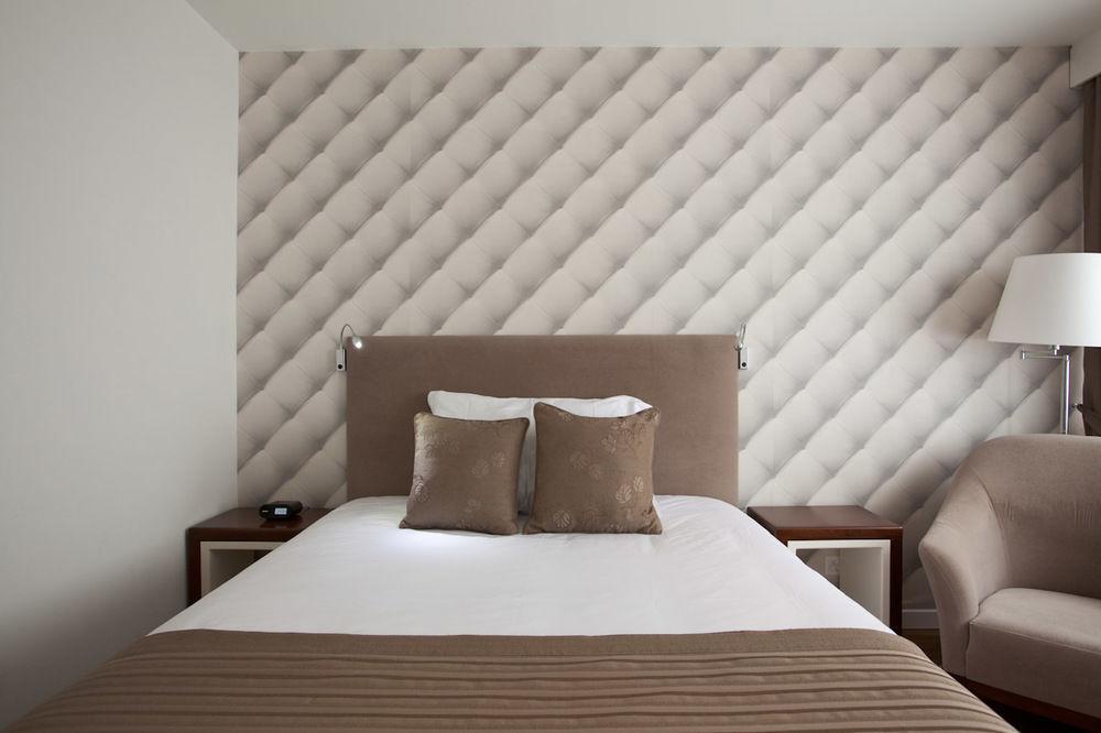 Alpha Hotel