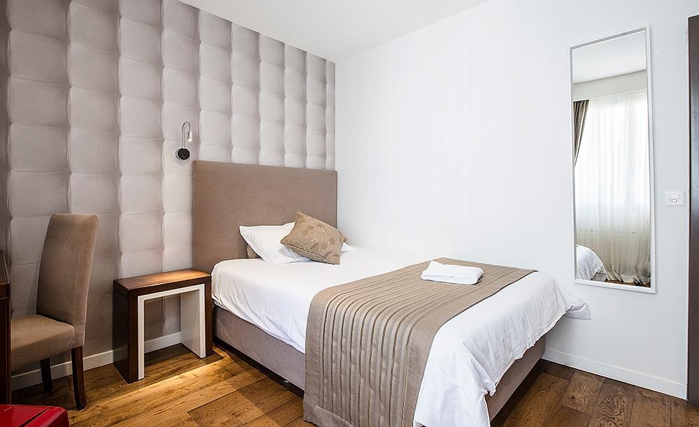 Alpha Hotel 3*